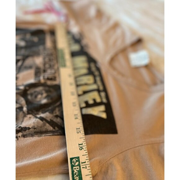 🌸4/$20🌸 Bob Marley V-Neck T-Shirt - Picture 7 of 9